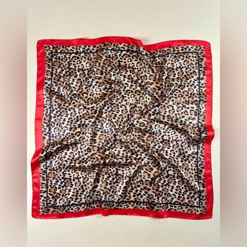 Leopard Print Scarf H11